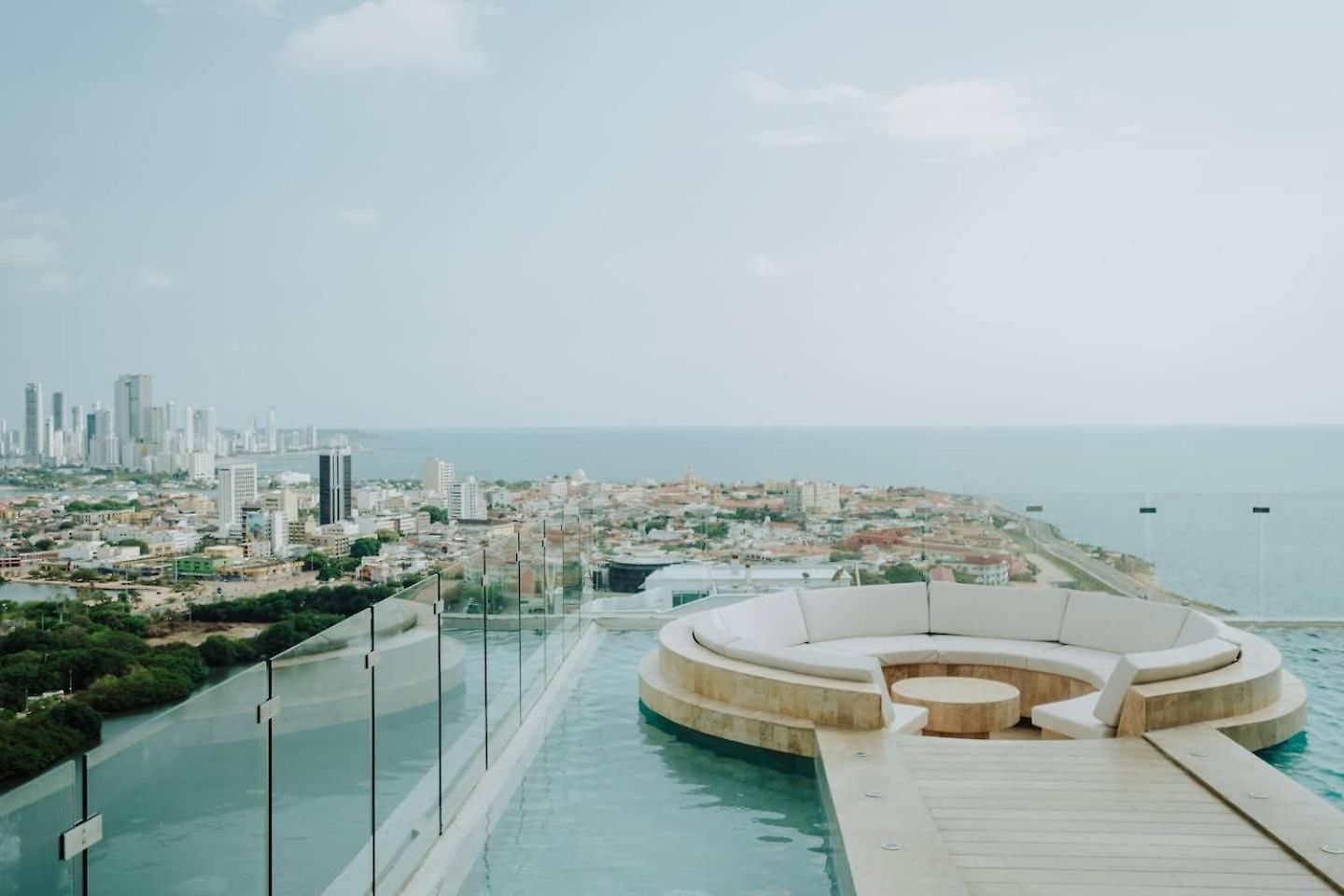 Infinity Pool Epic Views Walk To Old Сasa de vacaciones