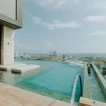 Infinity Pool Epic Views Walk To Old