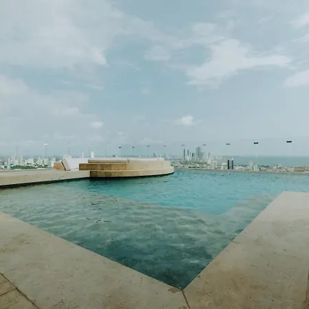 Infinity Pool Epic Views Walk To Old Сasa de vacaciones Cartagena